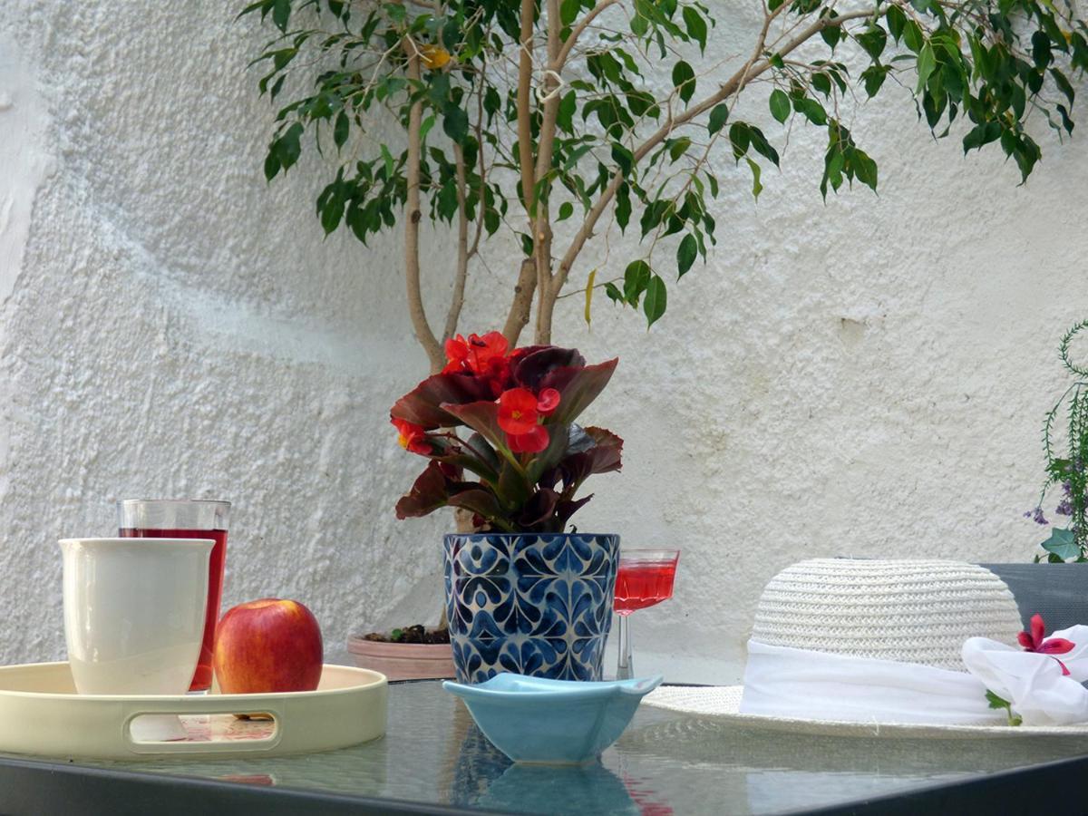 Tasoula Guest House Adamantas  Exterior foto