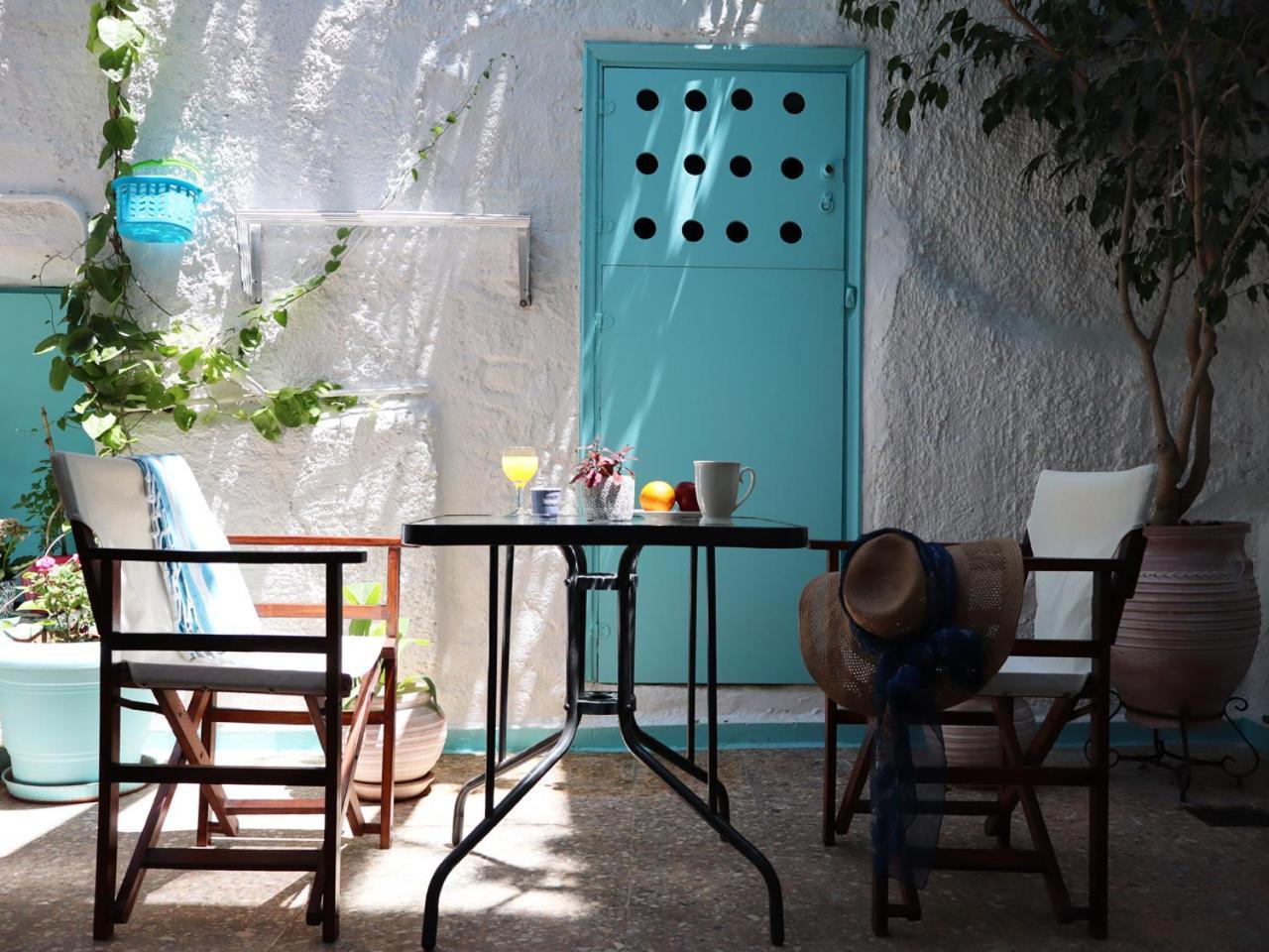 Tasoula Guest House Adamantas  Exterior foto